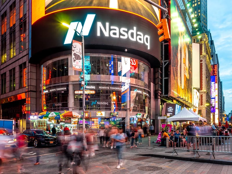 PayPay lên Nasdaq, chấp nhận hạ giá IPO