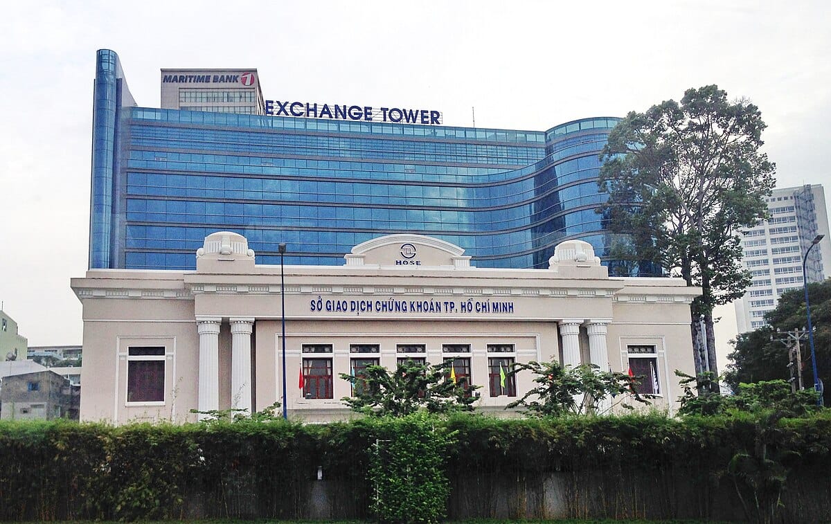 VN-Index rơi 115 điểm, chứng khoán Việt chao đảo