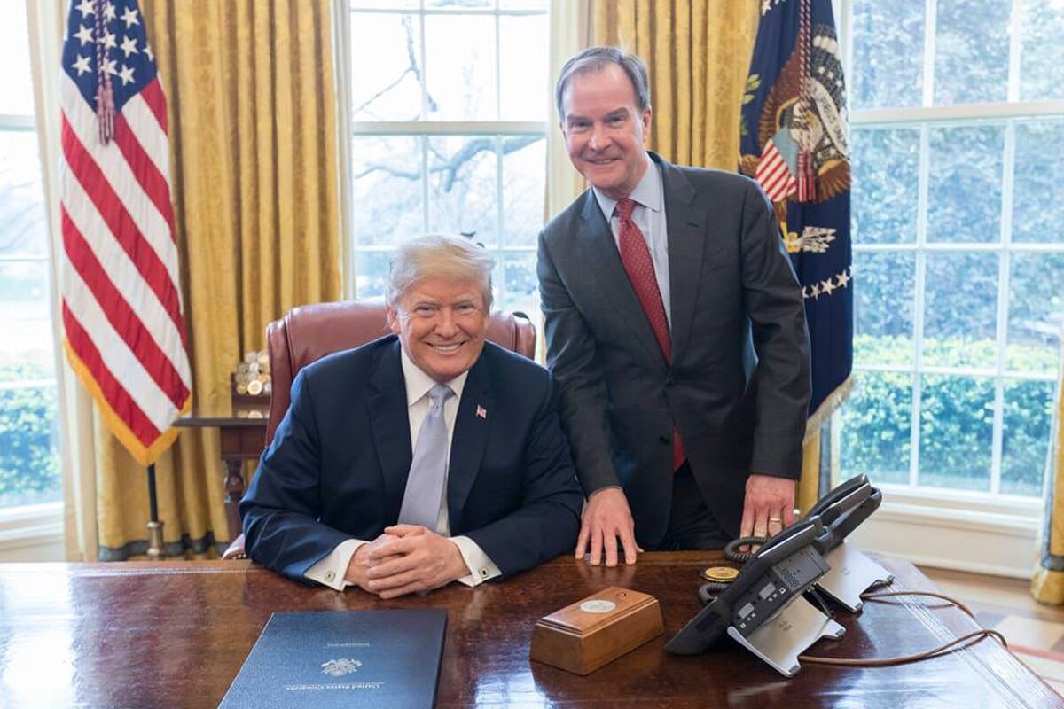 17 bang kiện Nhà Trắng vì lệnh khai dữ liệu sắc tộc