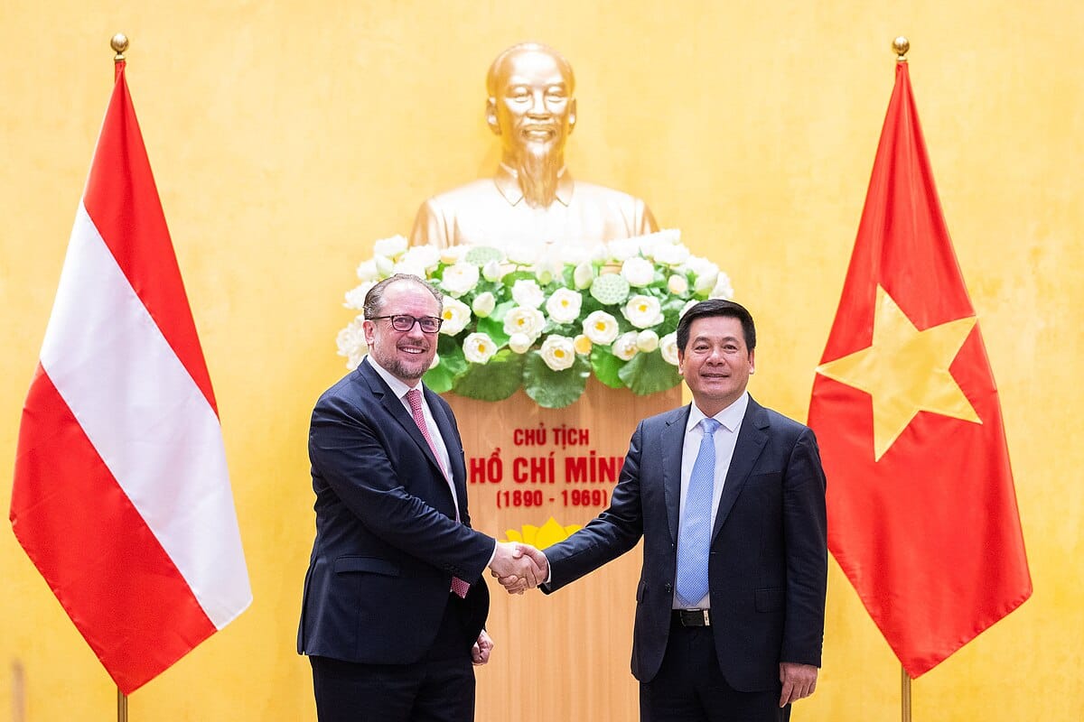 Việt Nam đề nghị Mỹ xem lại lệnh siết thủy sản